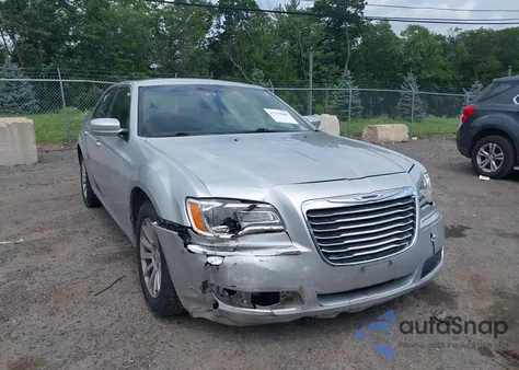 2012 Chrysler 300 из США, поврежденный, VIN 2C3CCAAG9CH142468